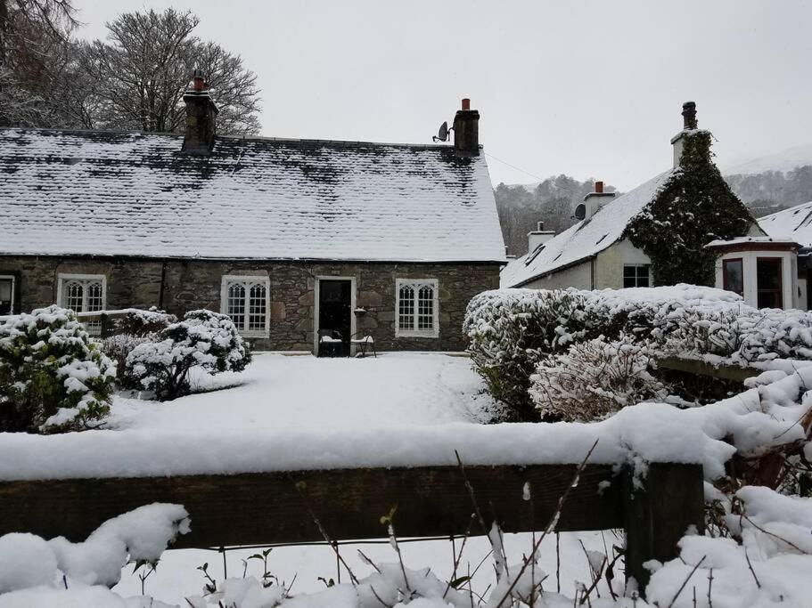 Historic Next To Loch Lomond Luss Apartment *