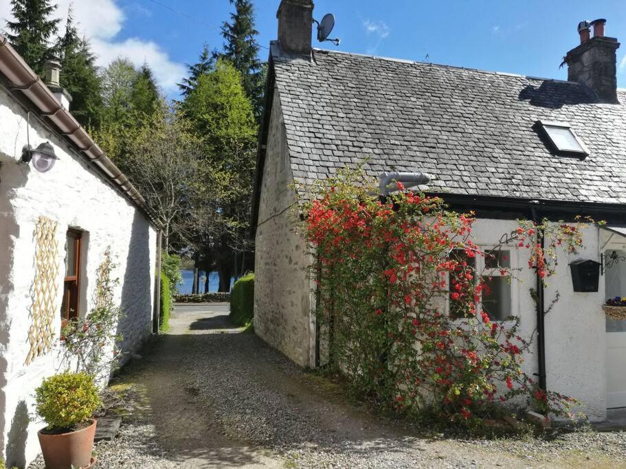 Historic Next To Loch Lomond Luss Apartment *